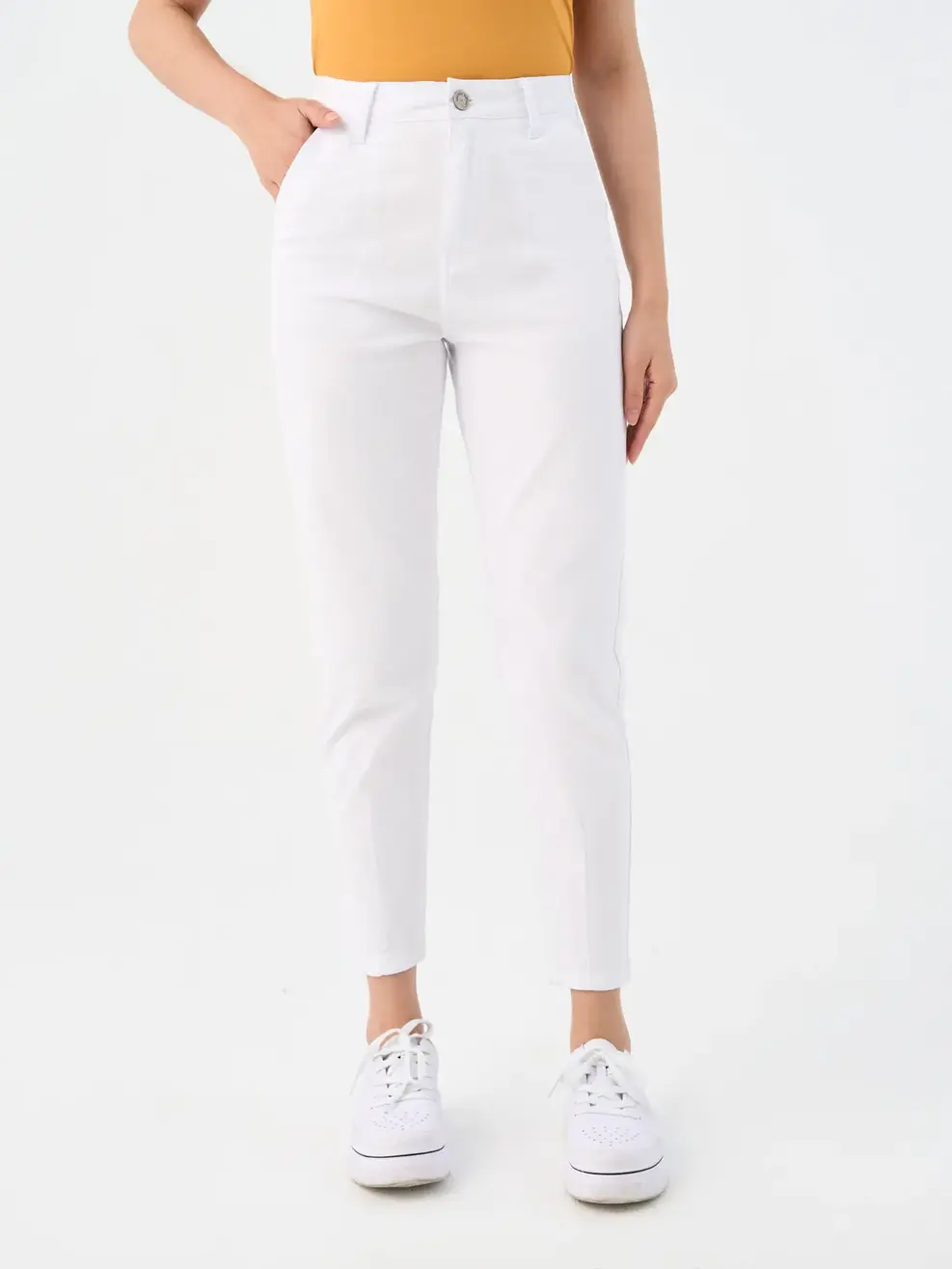 Women’s High-Waisted Slim Fit Khaki Pants